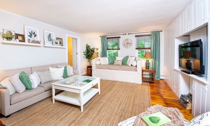 Navesink House | New listing! Sea-renity in Navesink