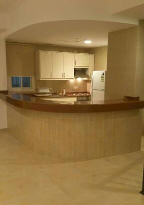 Dhahban Villa | منتجع شاطئ البساتين