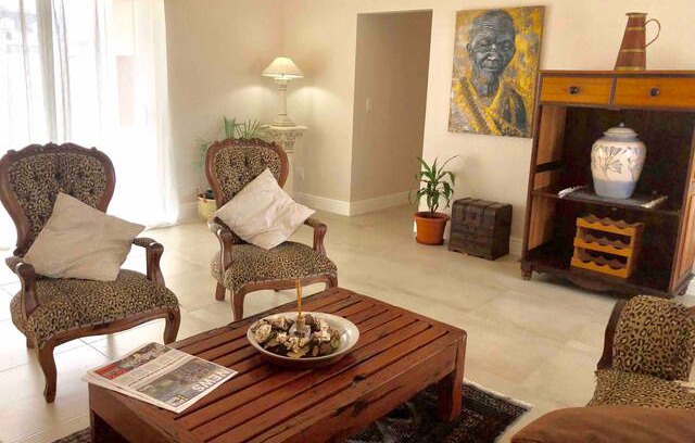 Westcliff House | Moorings House - Close to Whale Watching
