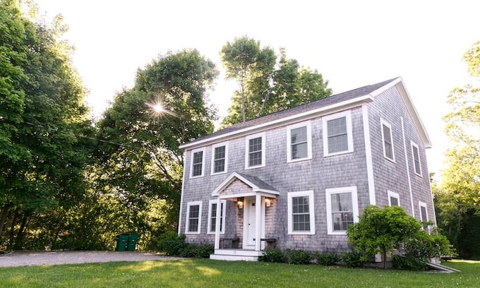 Oak Bluffs House | 75 Wing - New, Walk to Town in OB