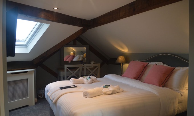 Waltham Forest Hotel | The Royal Oak