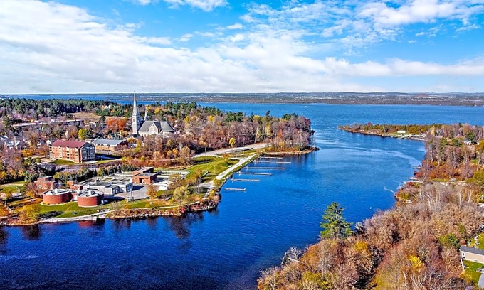 Arnprior Hotel | Quality Inn Arnprior