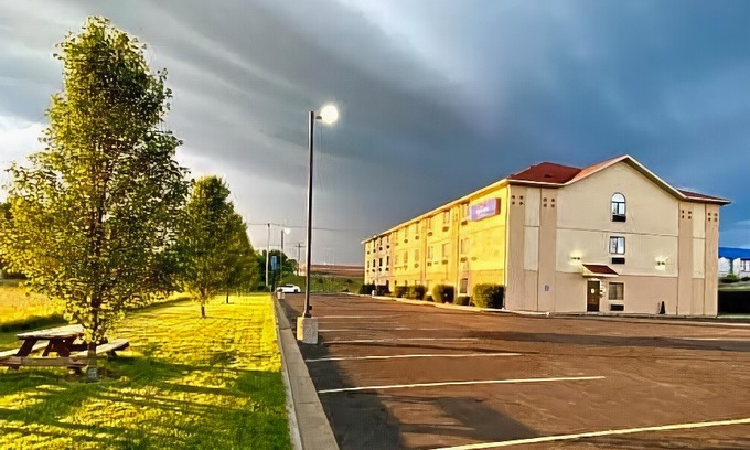 Paw Paw Hotel | Baymont by Wyndham Paw Paw