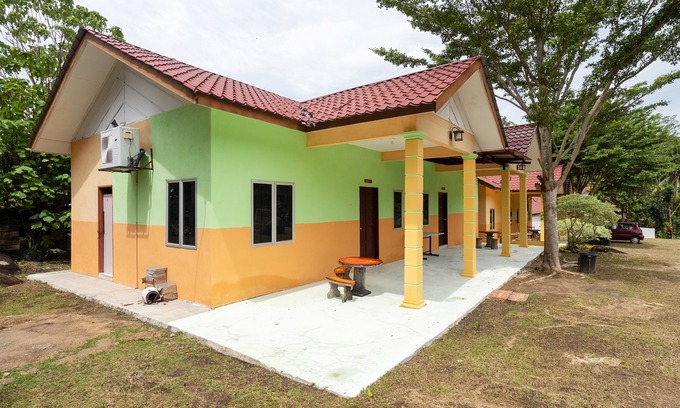 Gadong Hotel | SPOT ON 89906 Kendong Village Resort