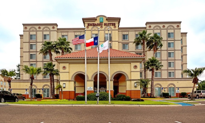 Bonanza Hotel | Embassy Suites by Hilton Laredo