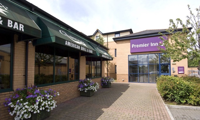 Filton Hotel | Premier Inn Bristol Filton