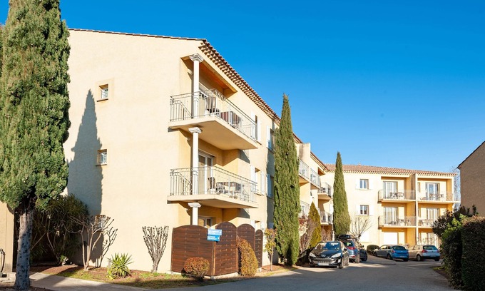 Vedene Hotel | Residhotel Golf Grand Avignon