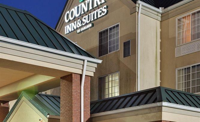 Clinton Hotel | Baymont by Wyndham Clinton