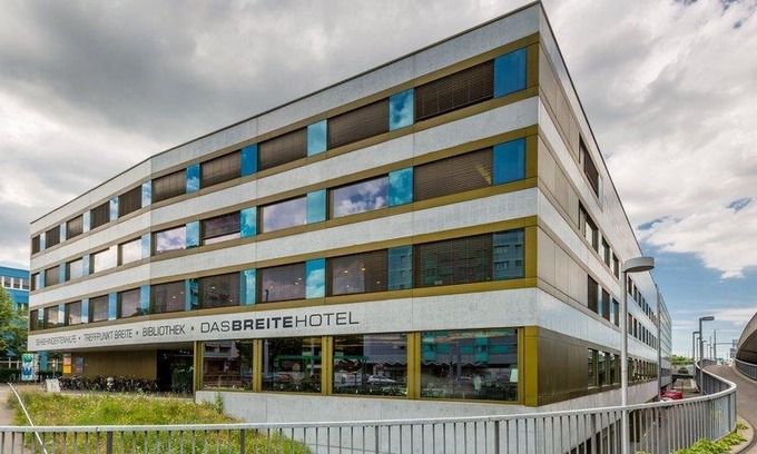 Breite Hotel | Dasbreitehotel am Rhein