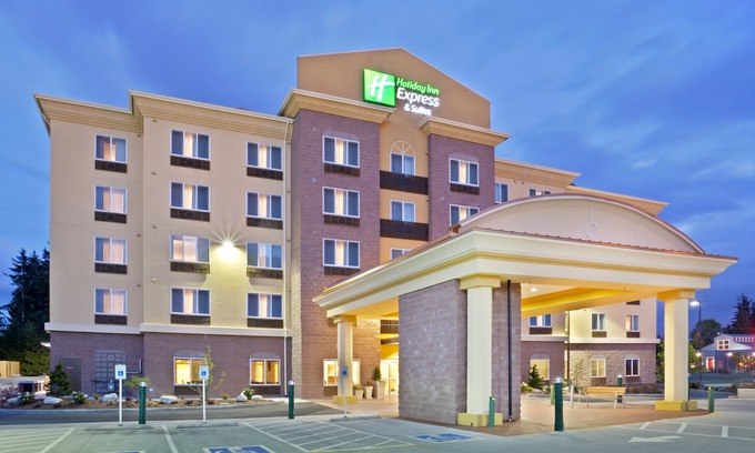 Lynnwood Hotel | Holiday Inn Express & Suites Seattle North - Lynnwood, an Ihg Hotel