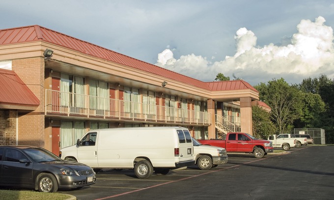 Palestine Hotel | Express Inn & Suites