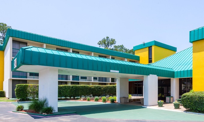 Tyler Hotel | Quality Inn Tyler - Lindale