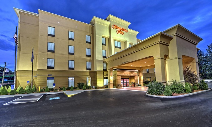 Galax Hotel | Hampton Inn Galax