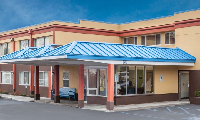 McKownville Hotel | Days Inn by Wyndham Albany Suny