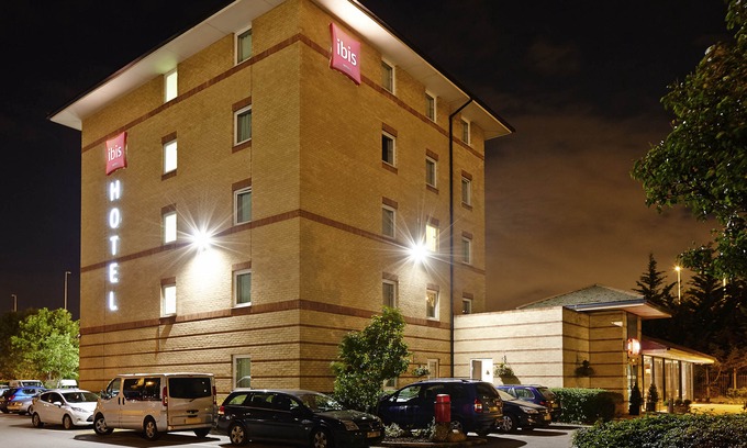 West Thurrock Hotel | Ibis London Thurrock M25