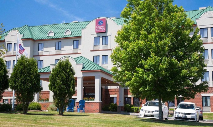 West Warwick Hotel | Comfort Suites West Warwick - Providence