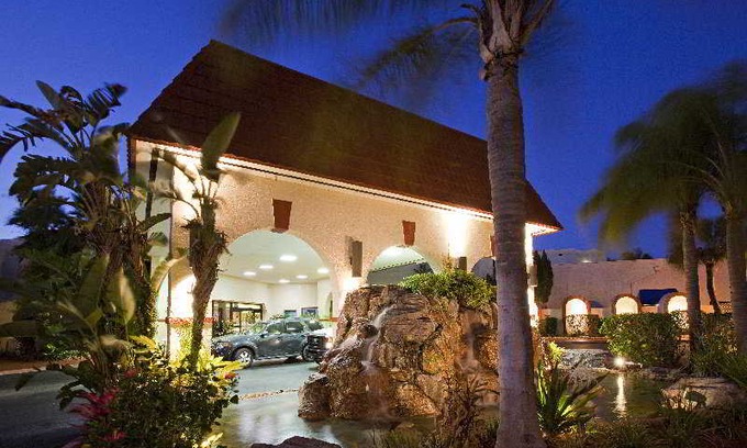 Florida Central Atlantic Coast Hotel | Maingate Lakeside Resort