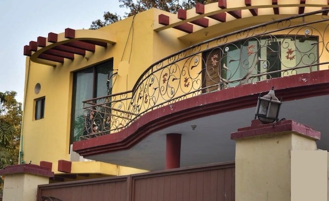 Multan Hotel | Aimys Villa Guest House