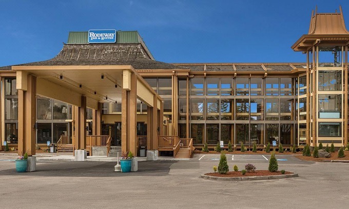 Cedar Hills Hotel | Rodeway Inn & Suites Hwy 217 & 26 W