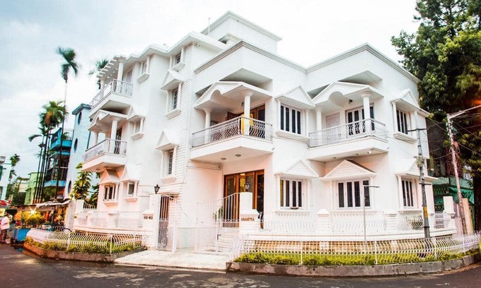 Salt Lake Hotel | Anamitra Guest House
