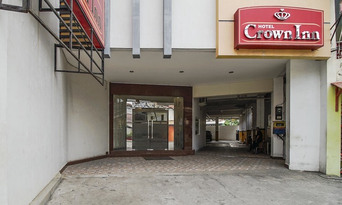 Makassar Hotel | RedDoorz Plus @ Karebosi Area 2