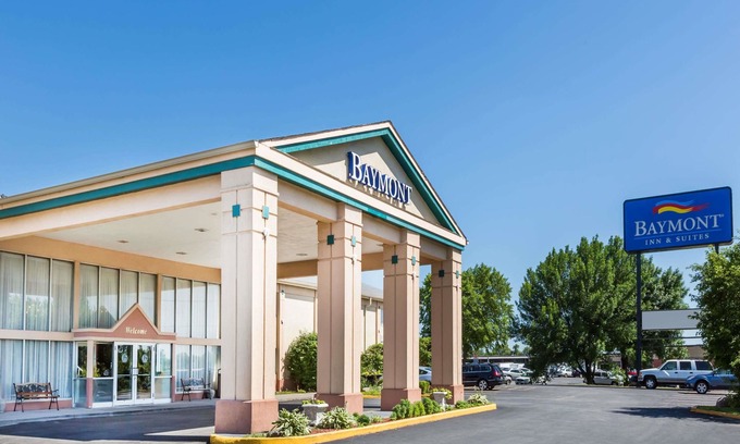 Berwick Hotel | Baymont by Wyndham des Moines North