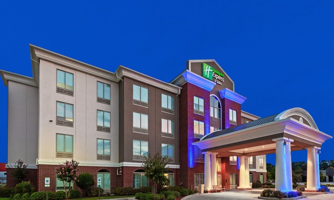 Springlake Hotel | Holiday Inn Express Hotel and Suites Shreveport South Park Plaza, an IHG Hotel