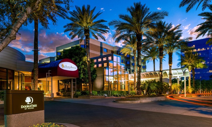 Phoenix Hotel | DoubleTree Suites by Hilton Phoenix