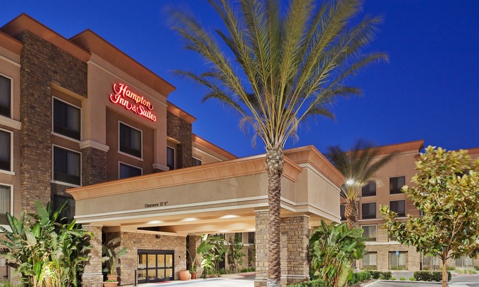 Moreno Valley Hotel | Hampton Inn and Suites Moreno Valley
