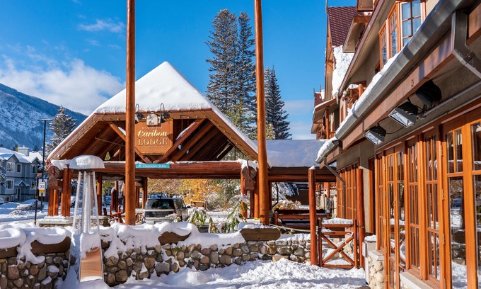 Banff Hotel | Banff Caribou Lodge & Spa