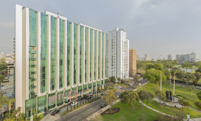 Sector 1 Hotel | Delfines Hotel & Convention Center
