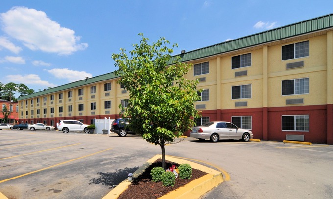 Star City Hotel | Best Western Mountaineer Inn Morgantown