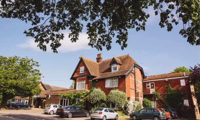 Emsworth Hotel | The Brookfield Hotel
