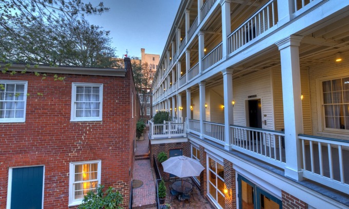 Monroe Ward Hotel | Linden Row Inn