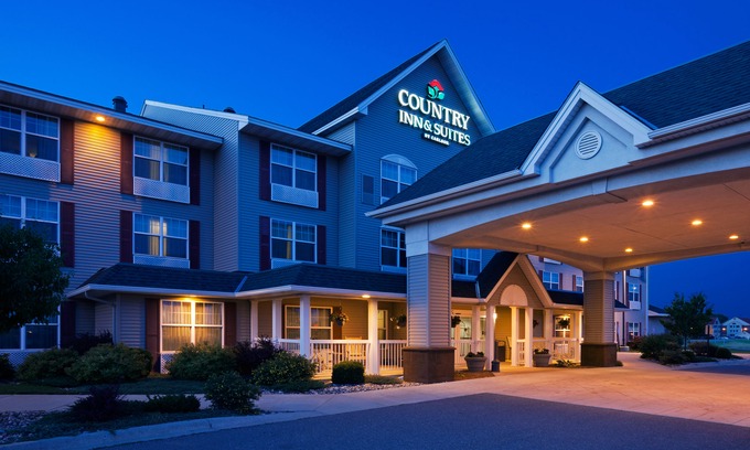 St. Cloud Hotel | Country Inn & Suites by Radisson, St. Cloud East, MN