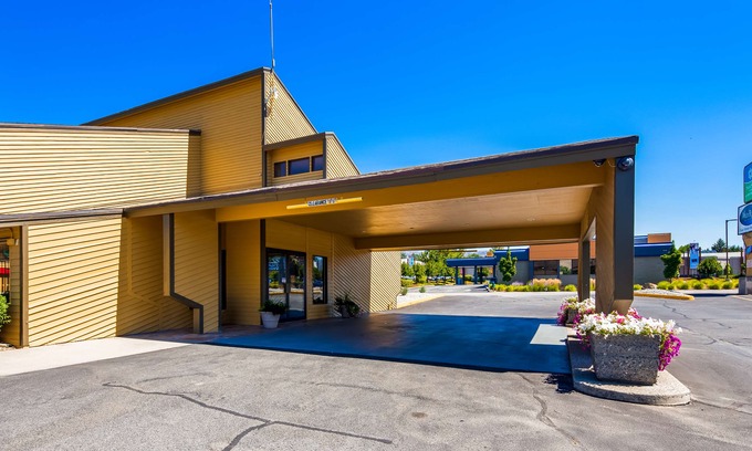 East Wenatchee Hotel | SureStay Hotel by Best Western Wenatchee