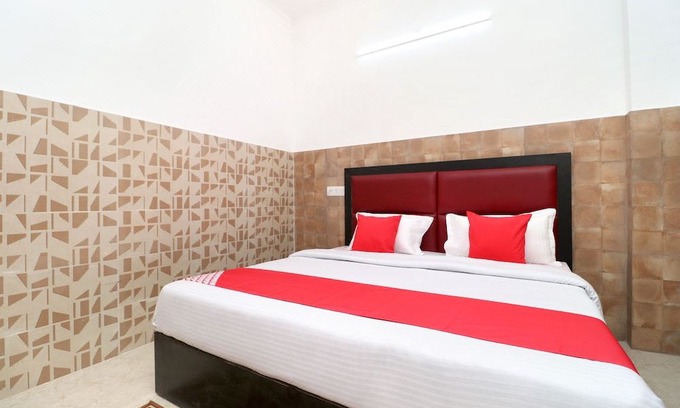 Sector 45 Hotel | OYO 33475 Hotel Orient View