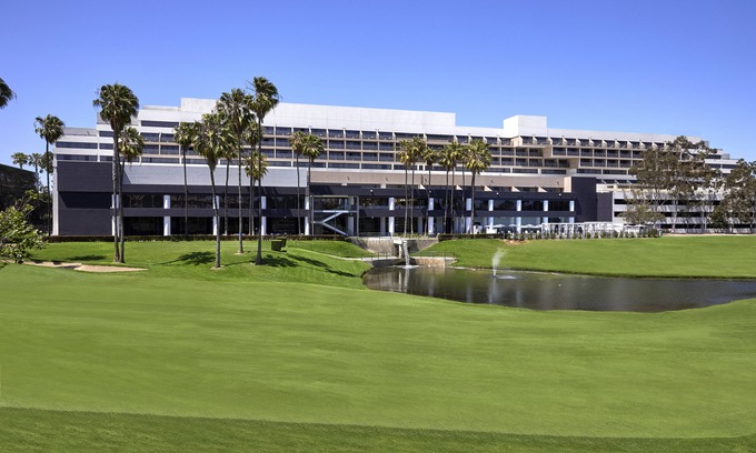 Manhattan Beach Hotel | Westdrift Manhattan Beach, Autograph Collection by Marriott
