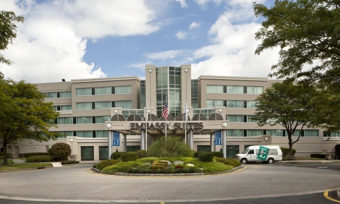 Parsippany Hotel | Embassy Suites Parsippany