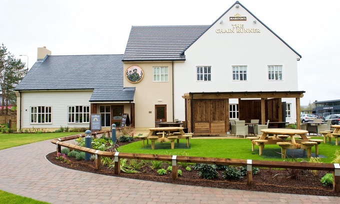 Livingston Hotel | Chain Runner, Livingston by Marston's Inns