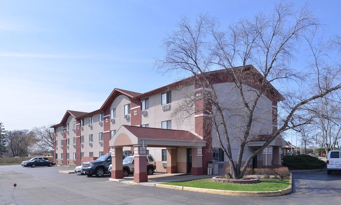 Waukegan Hotel | Rodeway Inn Waukegan - Gurnee