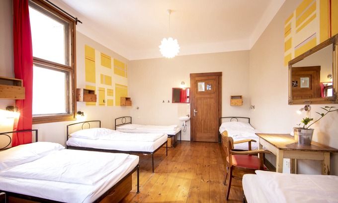 Holesovice Hotel | Sir Toby's Hostel
