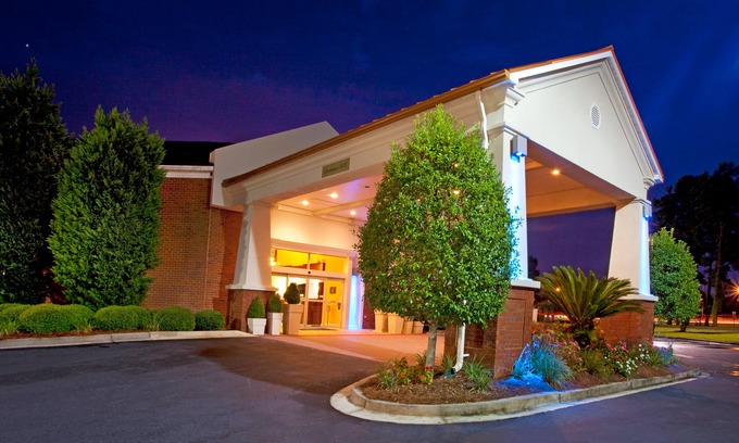 Port Wentworth Hotel | Wingate by Wyndham Port Wentworth Savannah Area