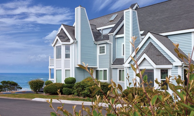Agate Beach Hotel | Schooner Landing