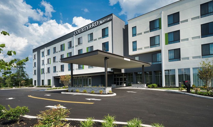 Southington Hotel | Courtyard by Marriott Southington