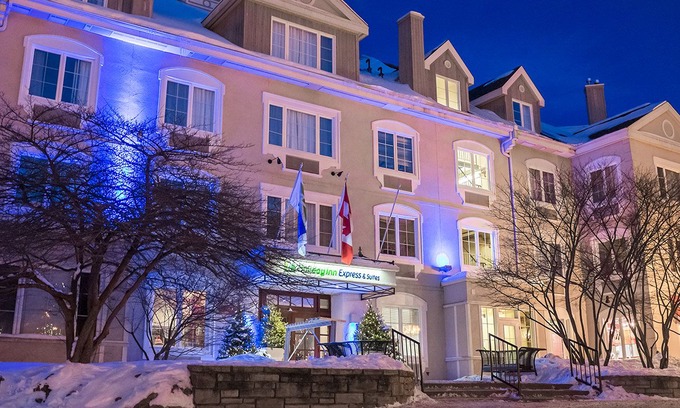 Mont-Tremblant Pedestrian Village Hotel | Holiday Inn Express & Suites Tremblant, an Ihg Hotel