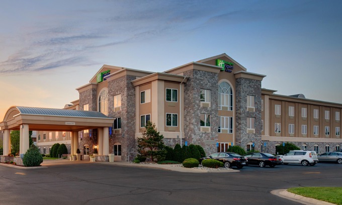 Saginaw Hotel | Holiday Inn Express Hotel & Suites Saginaw, an Ihg Hotel