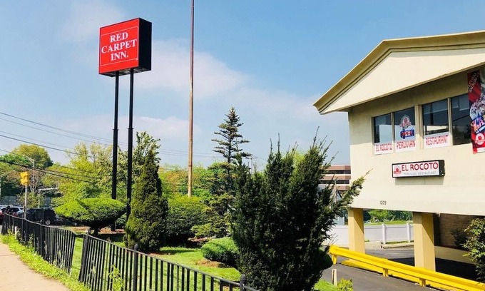 Cove - East Side - Shippan Hotel | Red Carpet Inn - Stamford