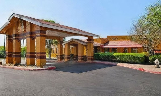 San Antonio Hotel | Quality Inn & Suites I-35 - Near ATT Center