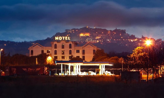 Montepulciano Stazione Hotel | Il Grifo Hotel e Bisteccheria Toscana